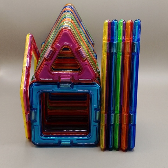 Colorful Magnetic Building Blocks Set - Picture 3 of 4